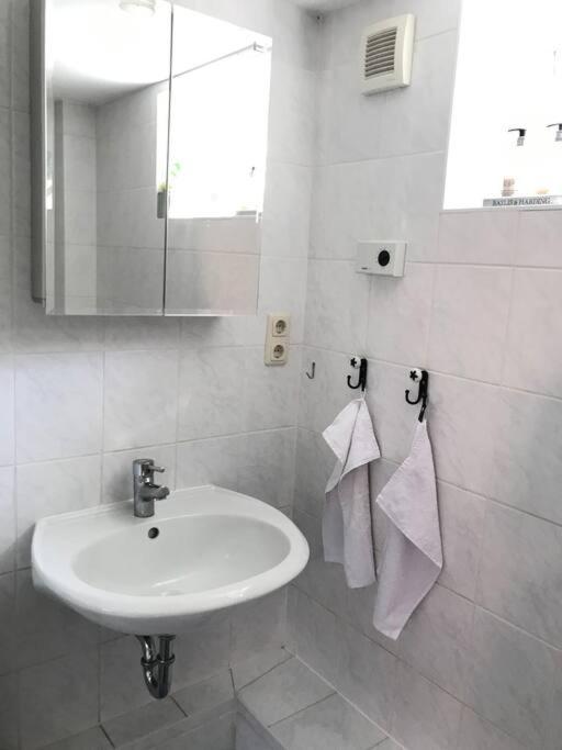 Schoene Wohnung Fuer Einen Kurzurlaub In Lueneburg Экстерьер фото